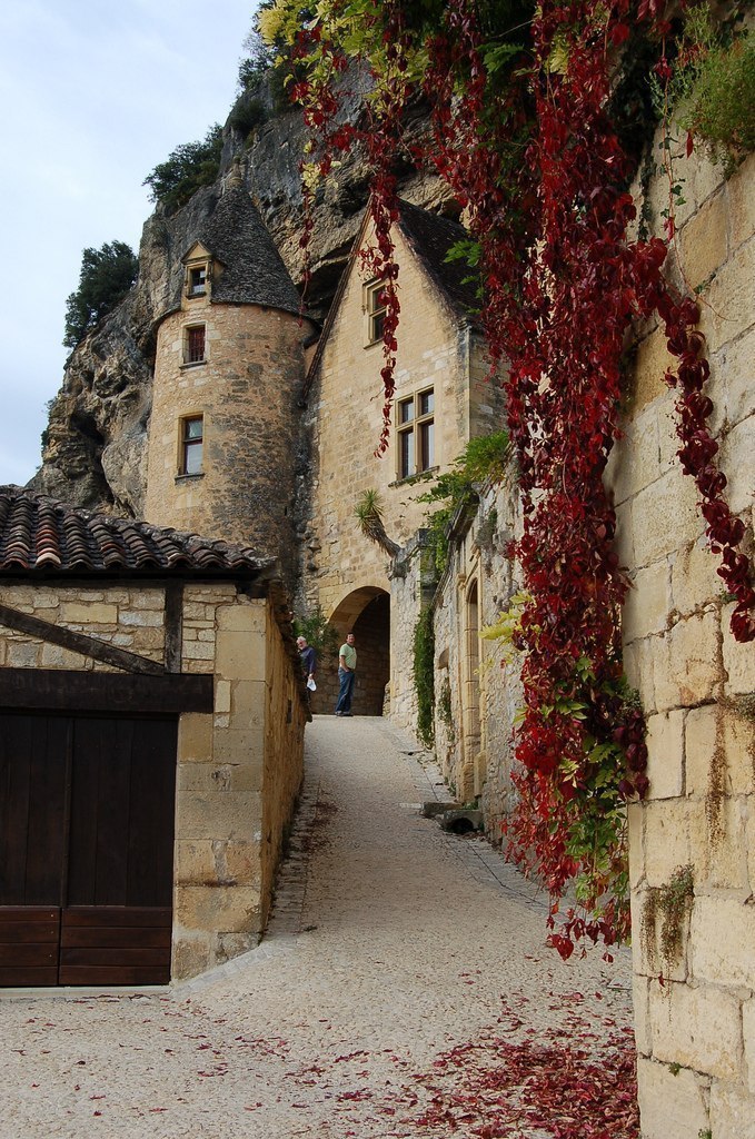 Деревня Рок Гажак, Франция. Деревня расположенна в Дордони в регионе Аквитании. Входит в ассоциацию самых красивых деревень Франции