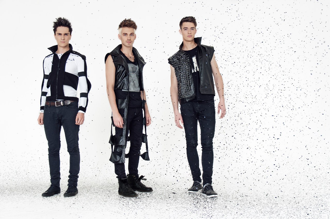 Favorite In X <br>Дебютный альбом "Animam" <br>http://favoriteinx.com/