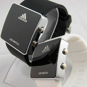 Часы спортивные ADIDAS «LED WATCH». Светодиодные наручные часы Adidas были созданы специально для молодых и продвинутых людей, которые ценят как стиль, так и функционал подобных устройств.. Корпус часов выполнен из нержавеющей стали, а дисплей из закаленн