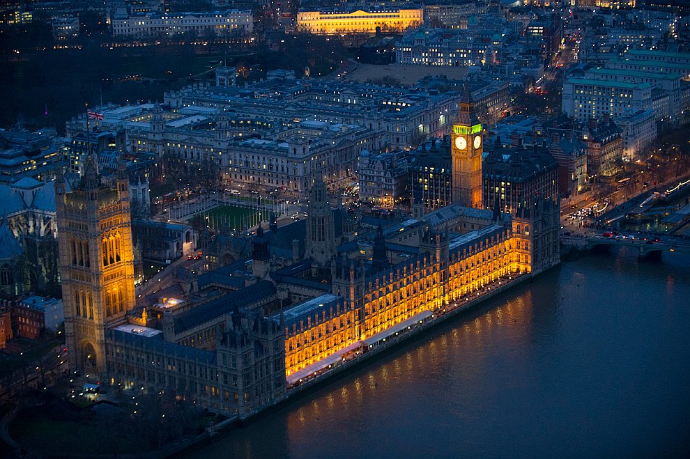 Panoramas of night London
