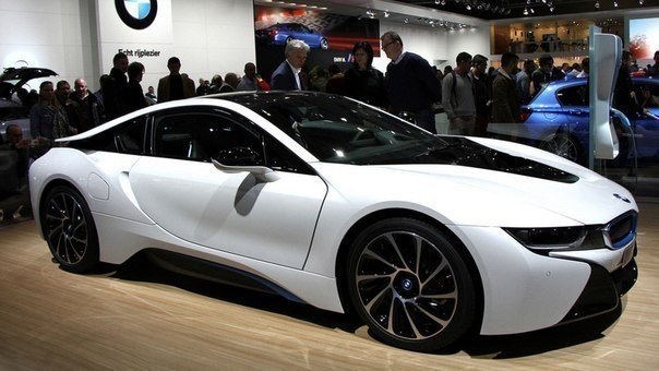 BMW i8