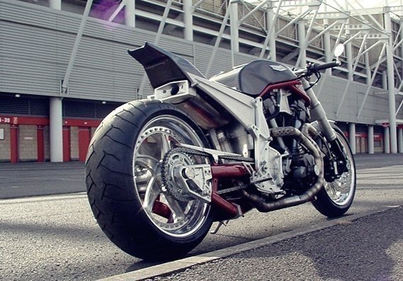 Yamaha MT-01 Barbarian