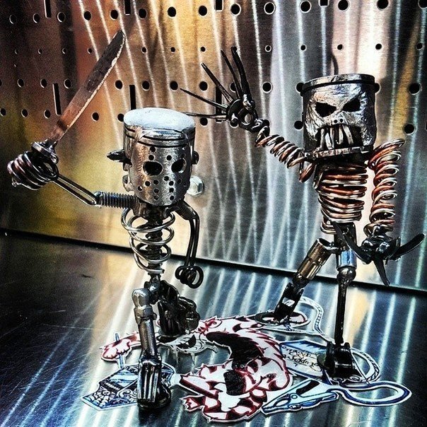 Суровые работы из деталей от мертвых двигателей и металлолома от парня по имени Tyler из компании Tigger Welding. . Восхитительно и чертовки брутально.<br>Вот это искусство, вот это красота - 8