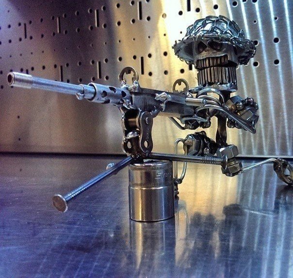 Суровые работы из деталей от мертвых двигателей и металлолома от парня по имени Tyler из компании Tigger Welding. . Восхитительно и чертовки брутально.<br>Вот это искусство, вот это красота - 5