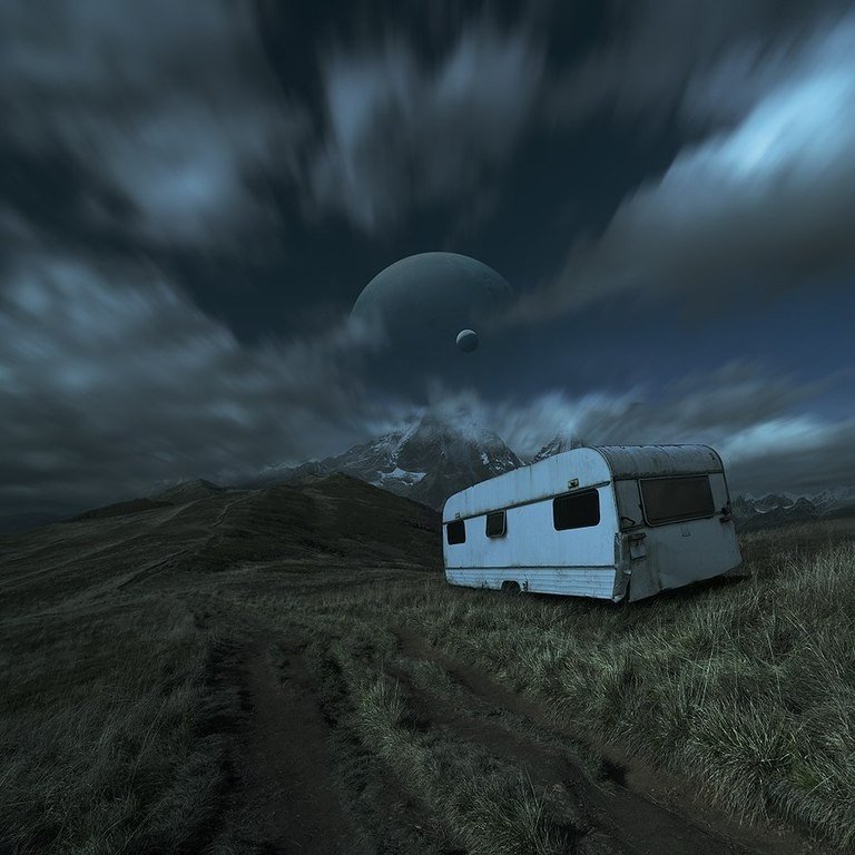 Параллельная реальность.. Серия сюрреалистических работ от мастера фотоманипуляций Майкла Карча.. Майкл Карч (Michal Karcz) – фотограф и концептуальный художник из Варшавы. Автор признается, что занимается фотографией еще с начала 90-х годов, но его любов - 8