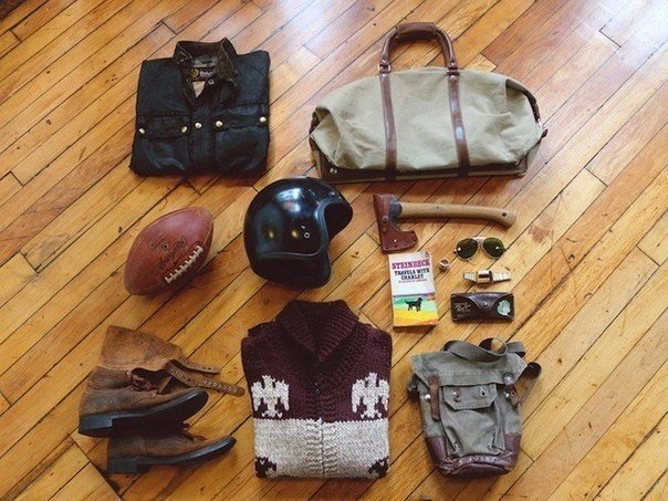 Дизайнер Даниэль Эклер исследовал содержимое сумок творческих людей