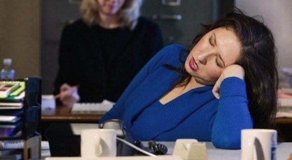 Классные советы на все случаи жизни. . 1. А вы знали, что если новые туфли оказались вам слегка малы, нужно просто надеть их на три пары носков. После чего их следует равномерно прогреть под струей фена на протяжении 10 минут. Все просто! <br>[club7769583