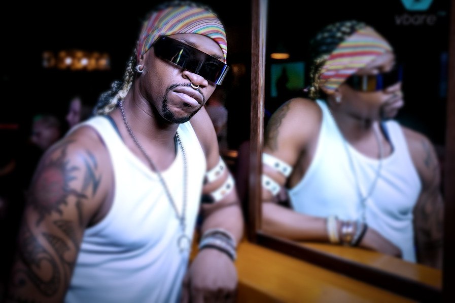 Main Bar - место, где даже в шумные выходные, можно соединить несколько способов отдыха!. Работа, стресс, усталость, рутина... Давайте все вместе забудем эти слова, потому что сегодня - субботняя вечеринка! В этот день мы скажем громкое "НЕТ" суете и повс - 2