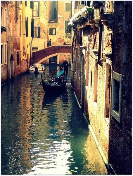 In Venice, on the gondola - 5