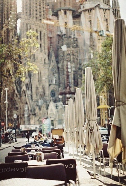 Ранок в Барселоні, Іспанія - 1