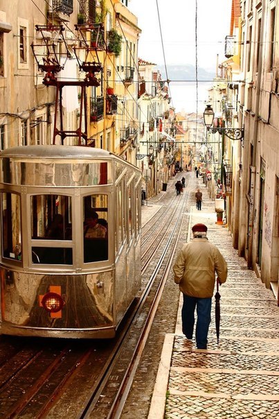 Лиссабон, Португалия - 9