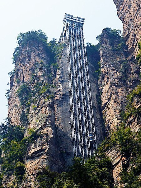 Лифт Ста Драконов – самый высокий открытый подъёмник в мире