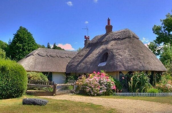 Сказочные домики в Англии - 5