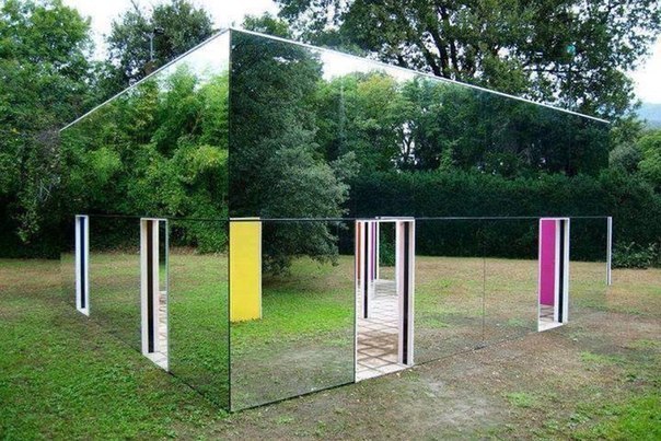 Зеркальный дом