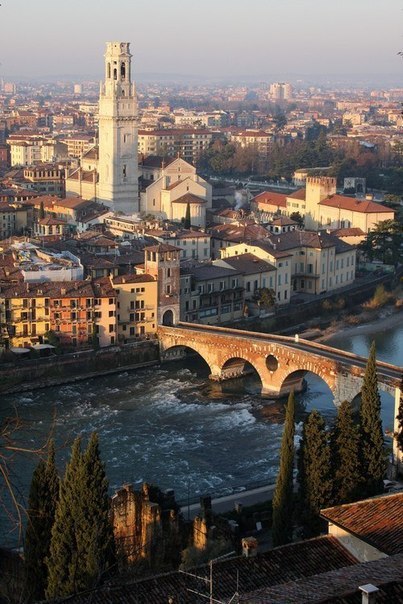 Верона, Італія