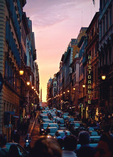 Вечер в Риме, Италия