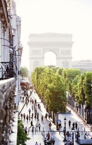 Париж, Франція