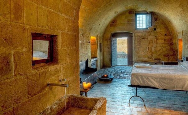 Пещерный отель в Италии - 7