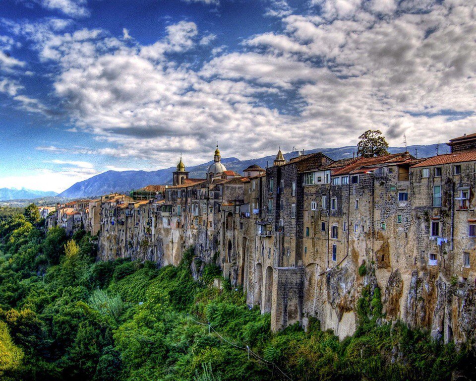 Stunning cities on the rocks