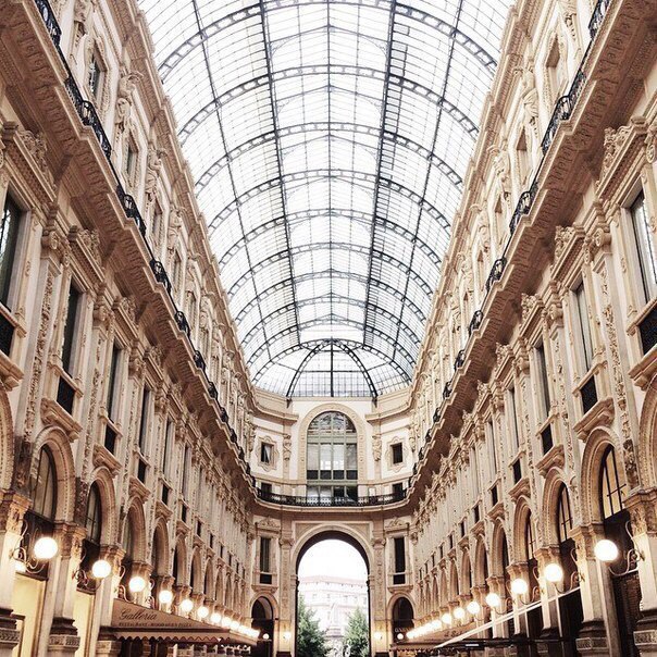 Мілан, Італія