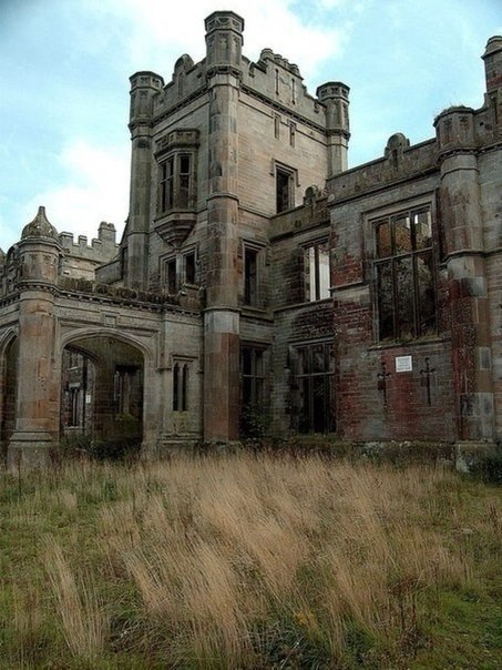 Abandoned towers and locks