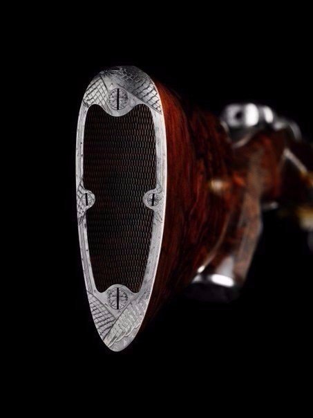 The most expensive rifle in the world is VO Falcon Edition. Cost: $ 820.000 - 5