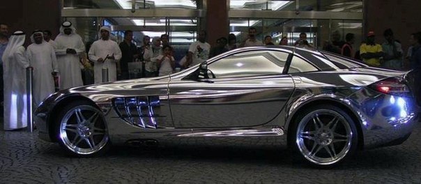 The car is made of white gold for the oil billionaire from the city of Abu Dhabi, the Mercedes V10 Quad Turbo, 1600 horsepower