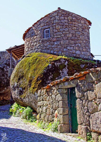 Португалия, Монсанто