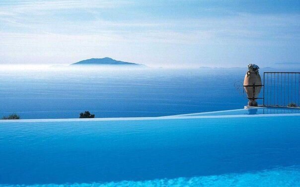 Pools with infinity view - 8