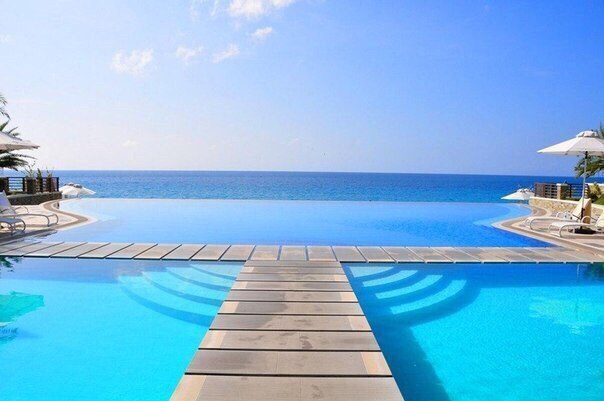 Pools with infinity view - 5