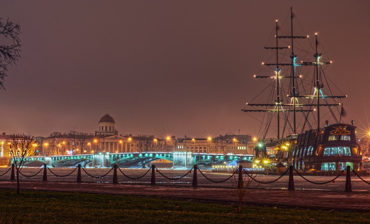 Санкт-Петербург.