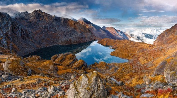 Священное озеро Госайкунда. Непал.