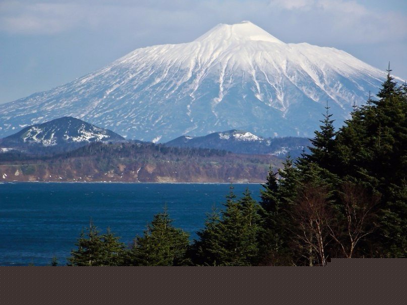 Вулкан Тятя, Курильские острова