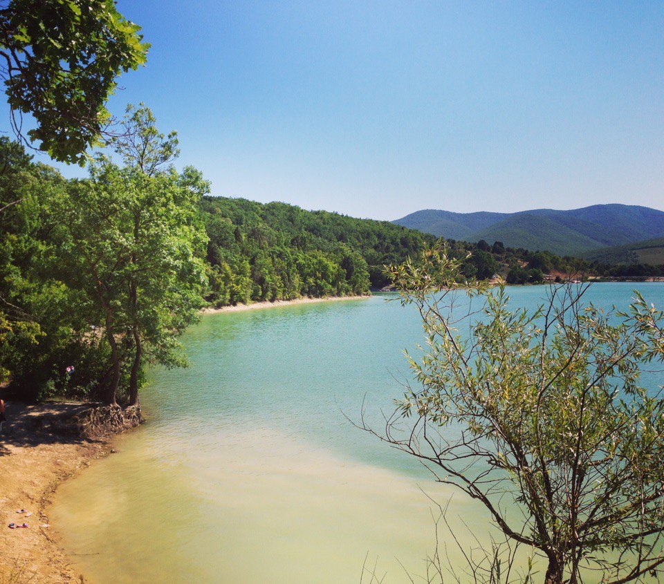 Змеиное озеро в Кавказских горах