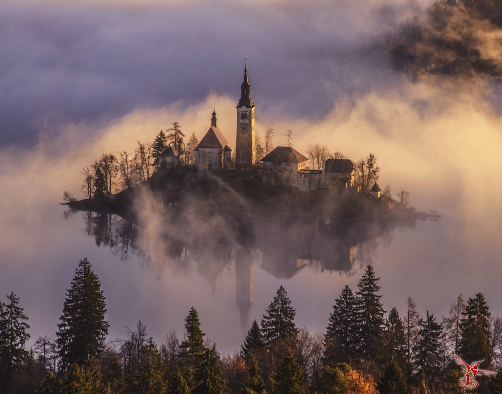 Сказочный остров, который парит в облаках
