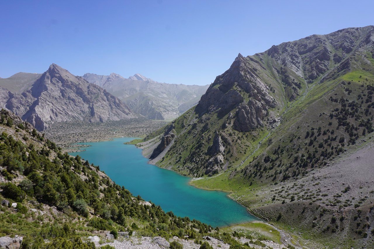 Озеро Куликалон, Фанские горы. Таджикистан. <br>Вид с перевала Зиерат