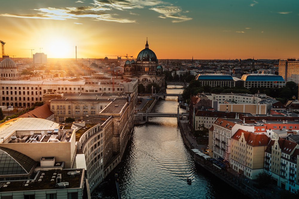 С этого ракурса Берлин чем-то напоминает Петербург