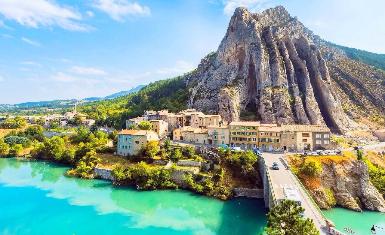 Систерон, Франция