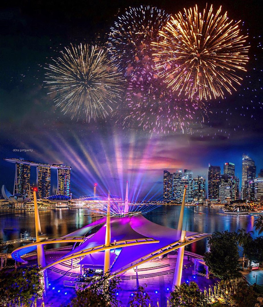 Новогодний фейерверк в Сингапуре<br><br>Фото: dotzsoh