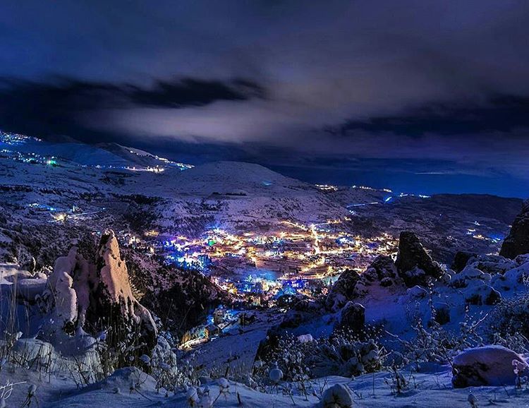 Сказочная ночь в горах Ливана