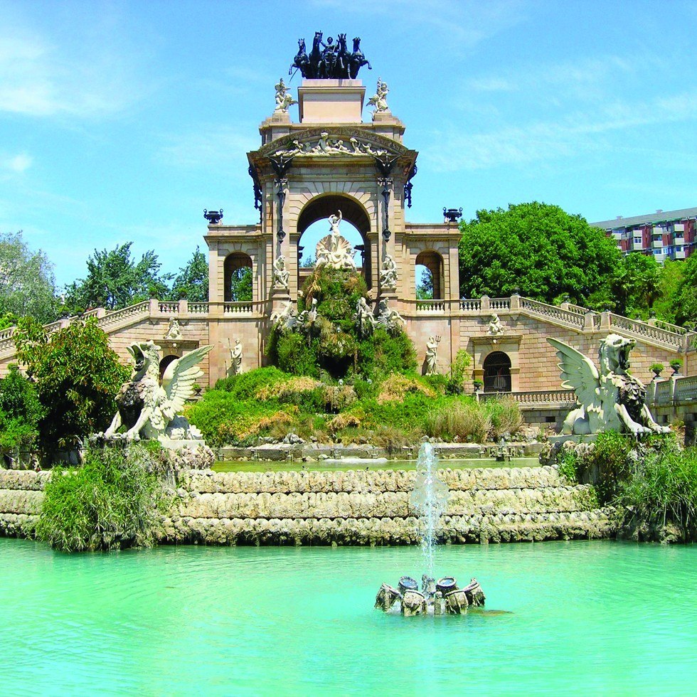 Яркая Барселона, Испания. - 1