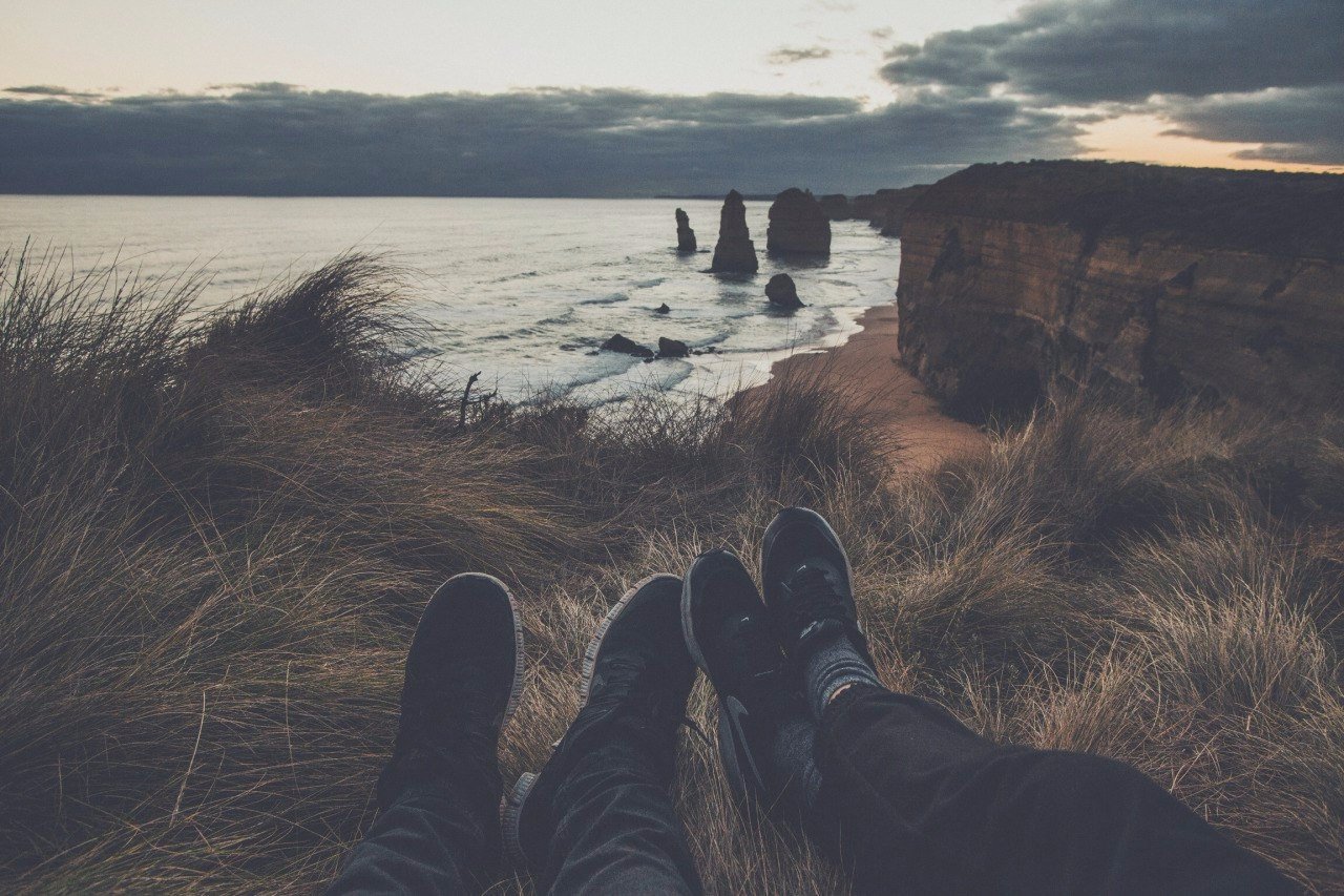 Если бы вам пришлось прожить жизнь заново, что бы вы сделали иначе? Когда людям за восемьдесят задают этот вопрос, они никогда не говорят: «Я бы проводил больше времени в офисе или я бы чаще посещал собрания комитета». Нет: вместо этого они то и дело приз - 7