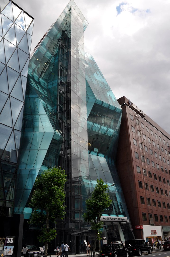 Здание компании Audi в Токио