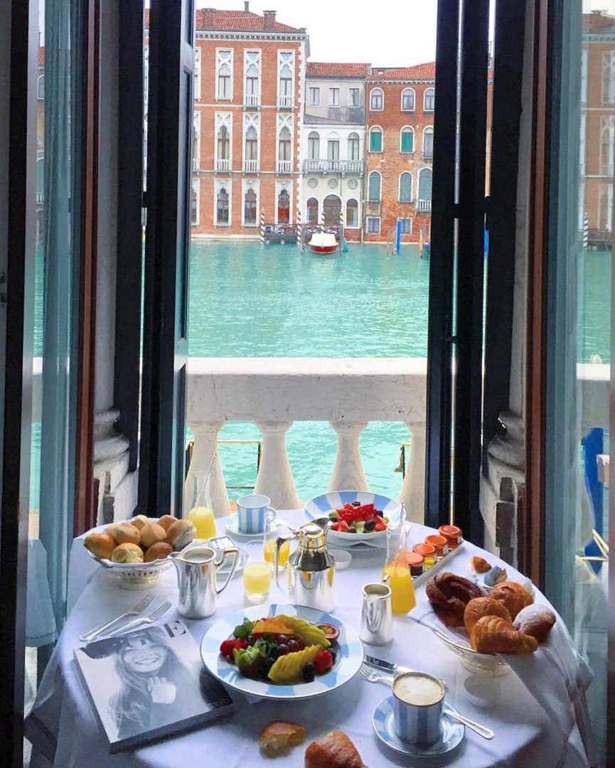 ...Есть в Венеции что-то притягательное, но не поддающееся описанию. - 5