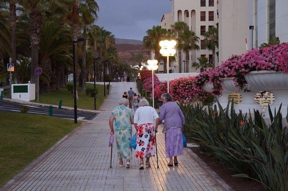 Наконец-то муж начал мне доверять и отпустил с подругами на море