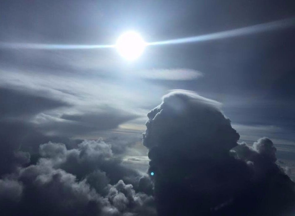 Мой брат сфотографировал это во время перелета.