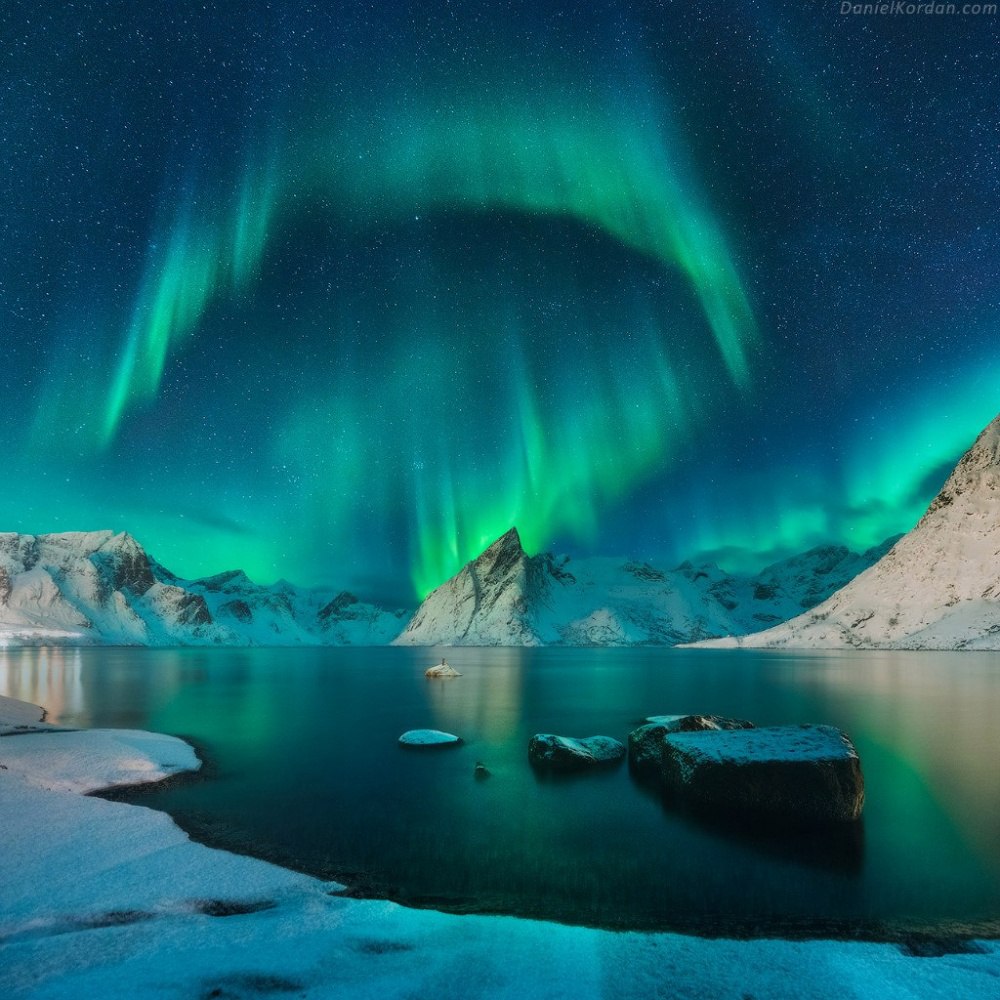 Северное сияние над Лофотенскими островами, Норвегия<br><br>Вокруг Света в Instagram @roundtheworld2