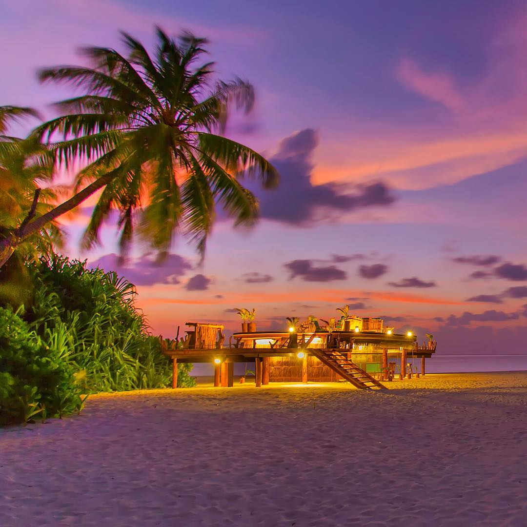 Вечер на Мальдивах