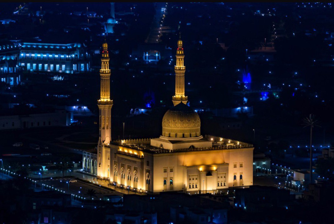 Ночь в Шардже, ОАЭ<br>Красота!