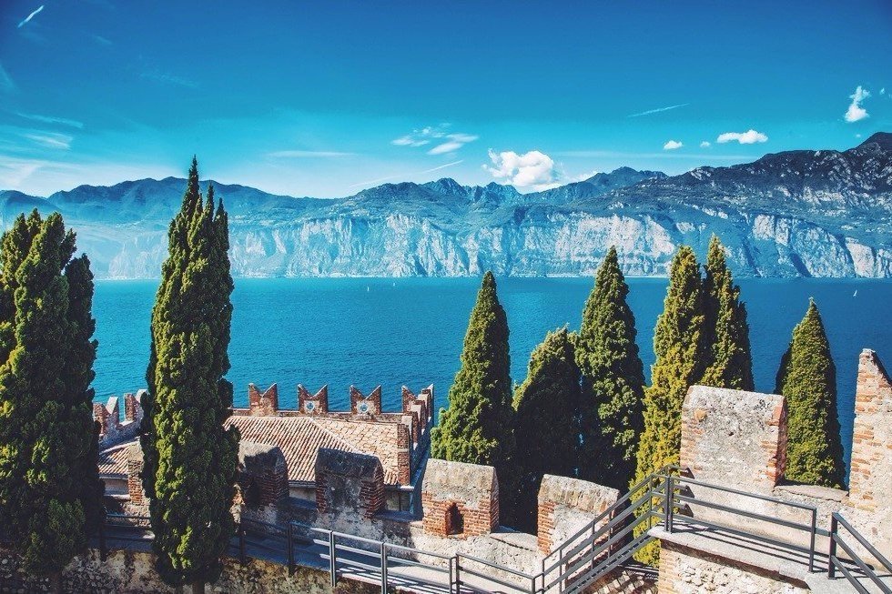 Невероятной красоты озеро Гарда, Италия